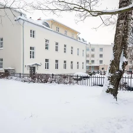 Cozy 1-bedr In The Centre Near Old Town With Private Parking タリン