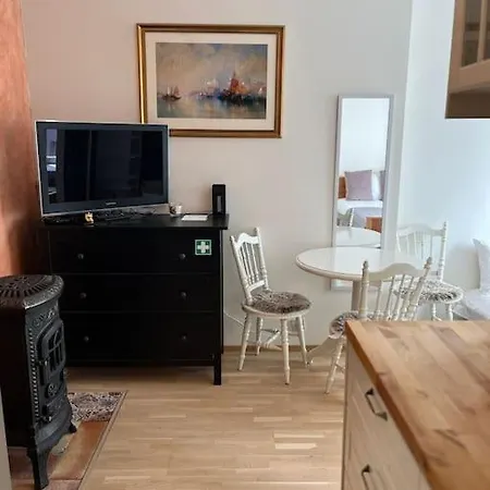 Cozy 1-bedr In The Centre Near Old Town With Private Parking * 탈린