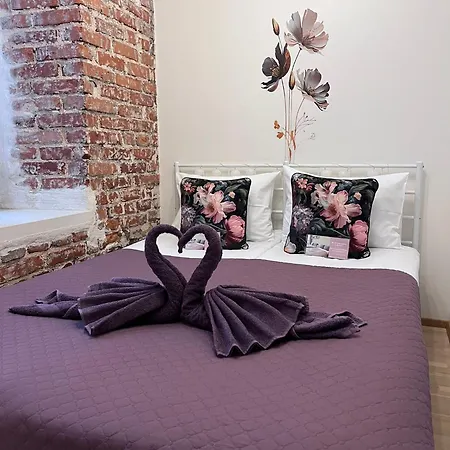 Cozy 1-bedr In The Centre Near Old Town With Private Parking * タリン