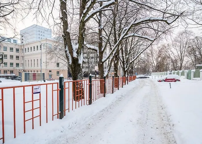 Cozy 1-bedr In The Centre Near Old Town With Private Parking Lägenhet *