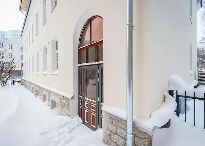 Cozy 1-bedr In The Centre Near Old Town With Private Parking