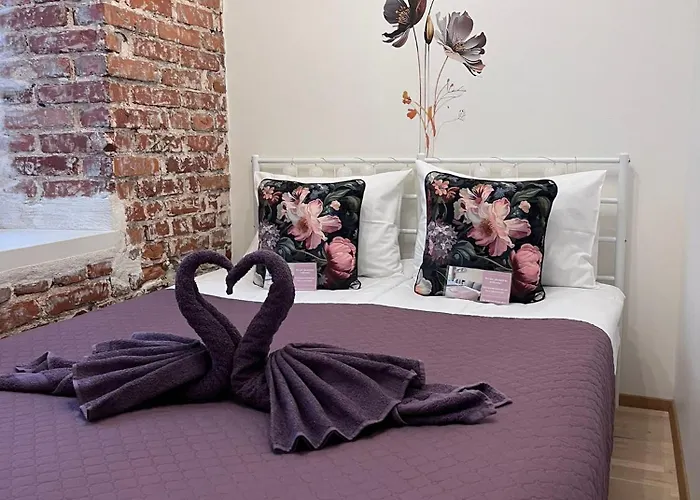 Διαμέρισμα Cozy 1-bedr In The Centre Near Old Town With Private Parking *